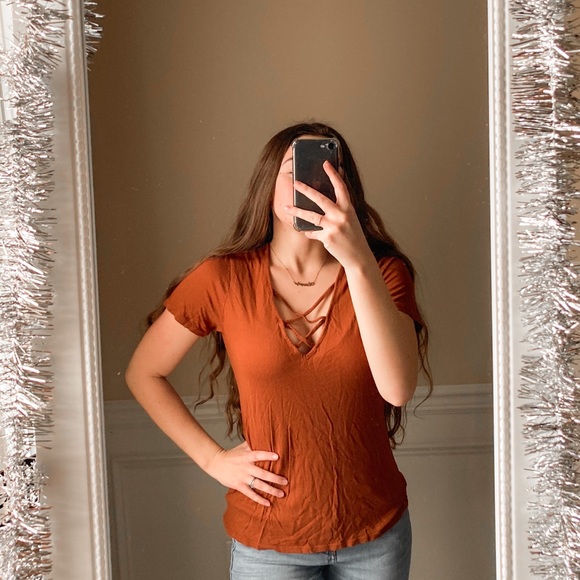 Forever 21 Tops - FOREVER 21 CROSS UP TOP